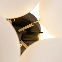 Art-Deco-Deckenleuchte schwarz mit Opalglas 4-flammig – Uvas