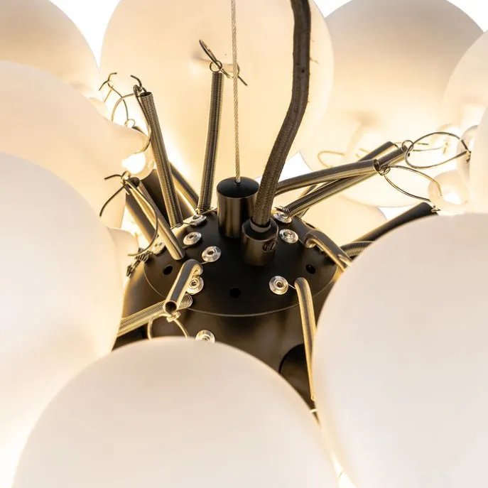 Art-Deco-Hängelampe schwarz mit Opalglas 8-flammig rund – Uvas