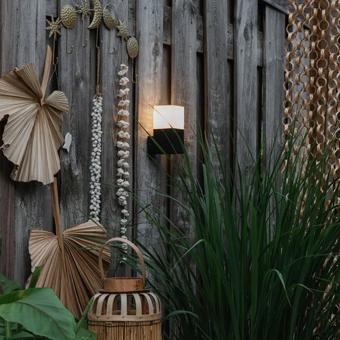 Außenwandleuchte schwarz mit opalweißem Schirm IP44 - Dänemark