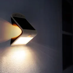 Außenwandleuchte weiß 21,5 cm mit Abblendlicht und Solarsensor - Daya