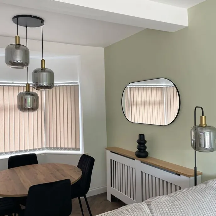 Design Hängelampe schwarz mit gold mit Rauchglas 3-flammig - Zuzanna