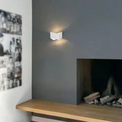 Design Wandleuchte Weiß mit silberner Innenseite - Fold