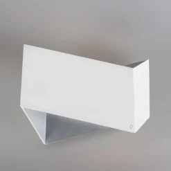 Design Wandleuchte Weiß mit silberner Innenseite - Fold