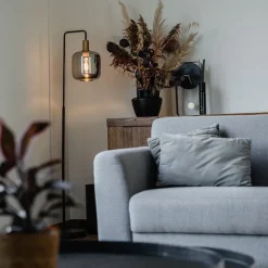 Design-Stehleuchte schwarz mit Gold und Rauchglas – Zuzanna