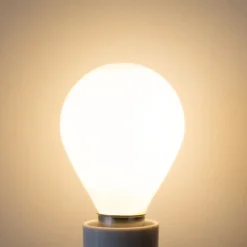 E14 Dimmbare LED-Glühbirne P45 Opal 5W 470 lm 2700K