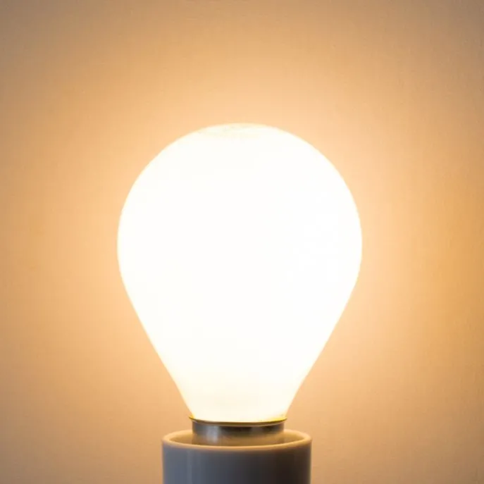 E14 Dimmbare LED-Glühbirne P45 Opal 5W 470 lm 2200K