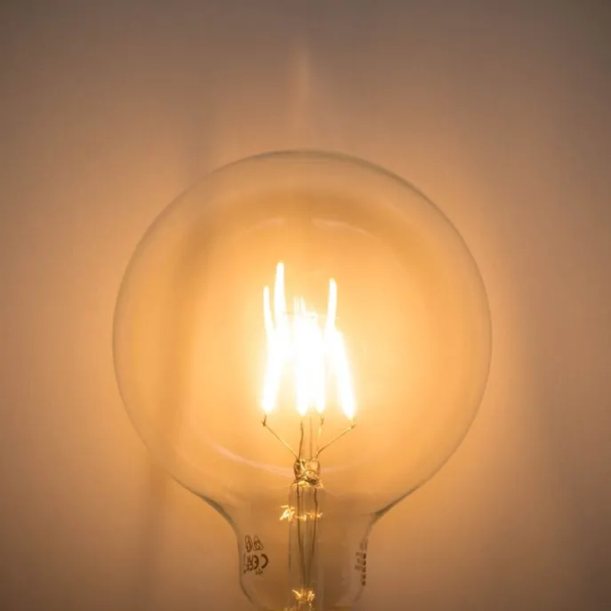 E27 dimmbare LED-Spiral-Glühfadenlampe G125 5W 450lm 2200K