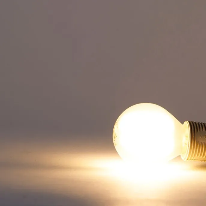 E14 LED-Lampe P45 matt 3,5W 360 lm 2700K