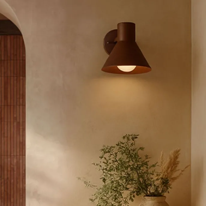 Industrielle Außenwandleuchte rostbrauner Kegel IP44 - Natas