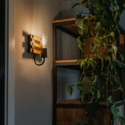 Industrielle Wandlampe braun mit Holz - Paleta Mai