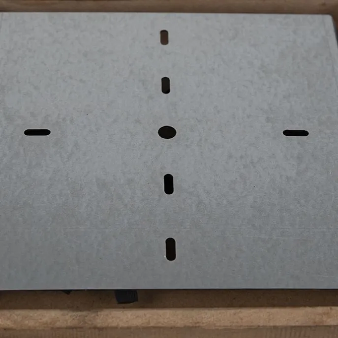 Industriespot Stahl mit Holz kippbar 4-Licht - Emado