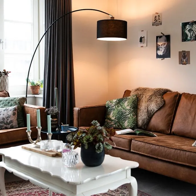 Intelligente moderne Bogenlampe schwarz inkl. A60 Wifi - Vinossa