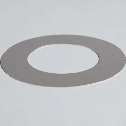 Kippbarer Einbauspot aus Stahl mit Distanzring - Edu