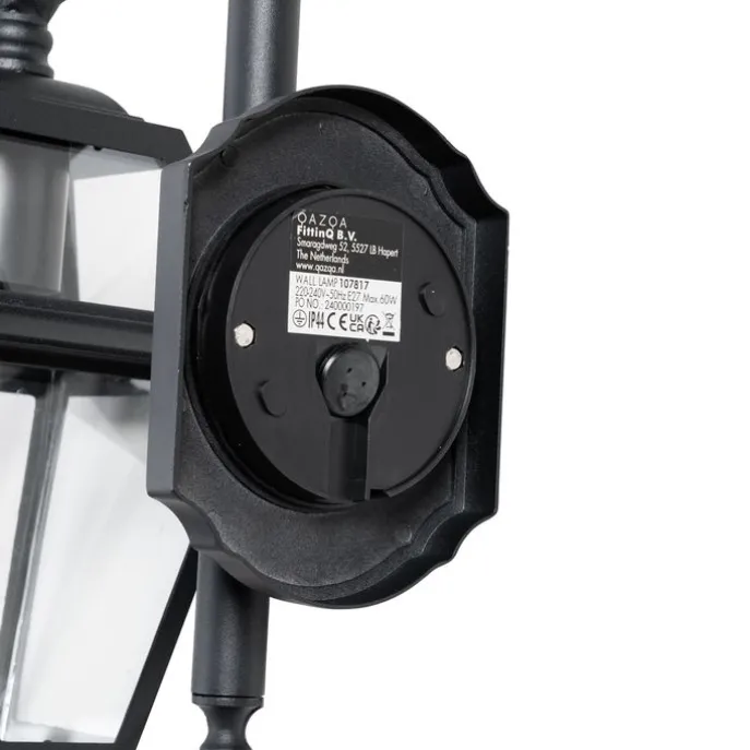 Klassische Außenwandlaterne schwarz IP44 - Berta