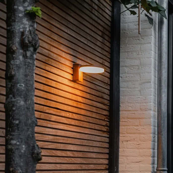 Moderne Außenwandleuchte rostbraun inkl. LED IP54 - Esmee