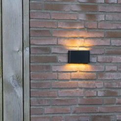 Moderne Außenwandleuchte schwarz 17,5 cm inkl. LED IP65 - Batt