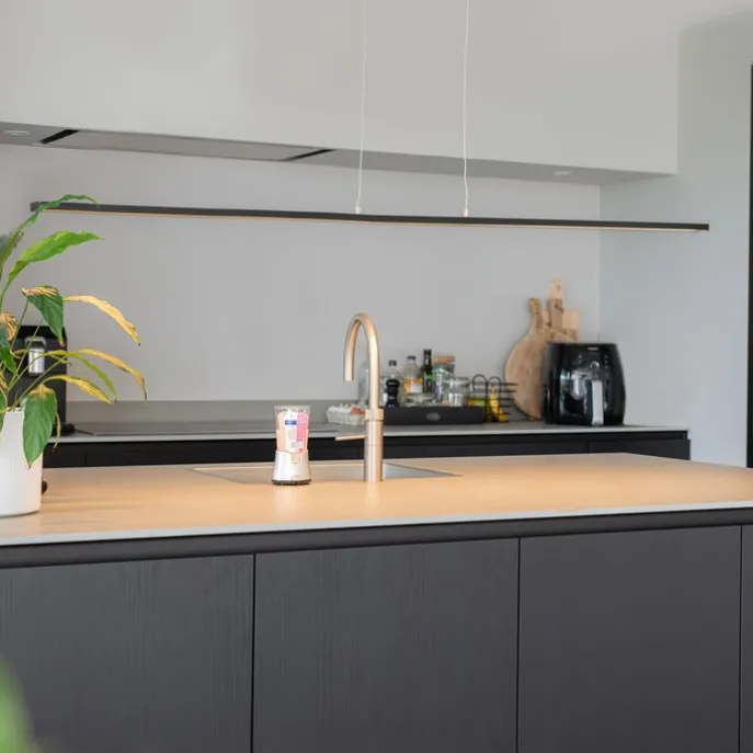 Moderne schwarze Hängelampe 150 cm inkl. LED - Banda