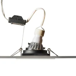 Moderner Einbaustrahler weiß mit schwarz verstellbar – Carree