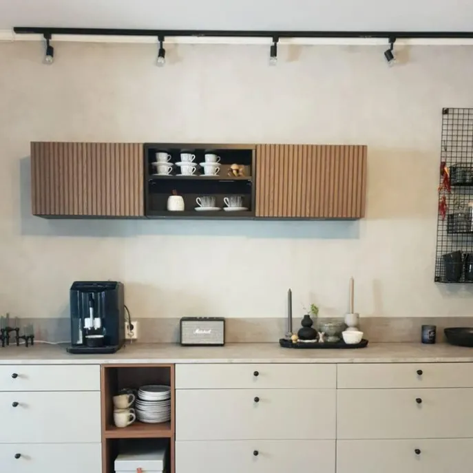 Modernes Schienensystem mit 5 Strahlern 1-phasig schwarz - Jeany