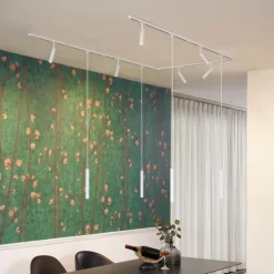 Modernes Schienensystem mit 6 Strahlern und 4 Pendelleuchten weiß 1-phasig - Slimline Uzzy Keno