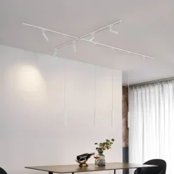 Modernes Schienensystem mit 6 Strahlern und 4 Pendelleuchten weiß 1-phasig - Slimline Uzzy Keno