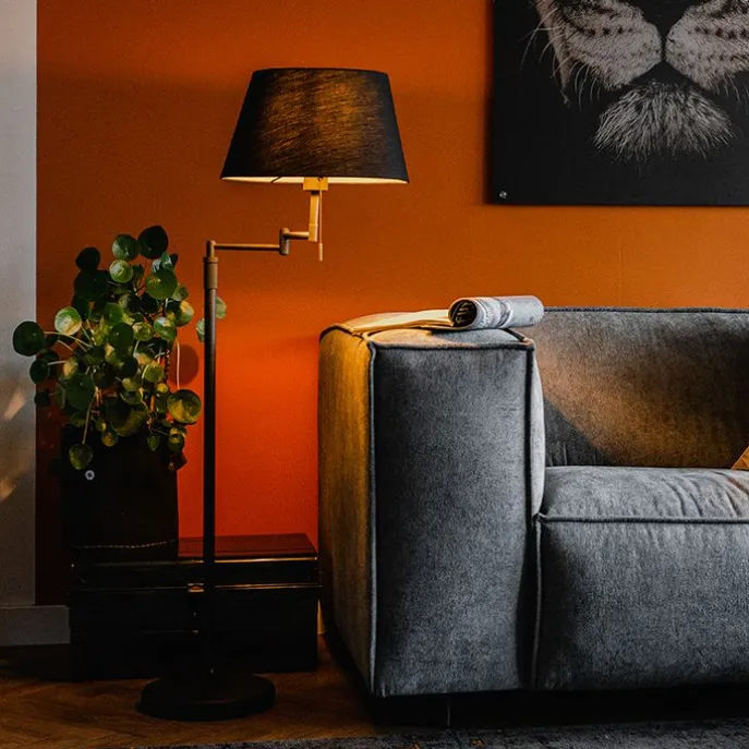 Stehlampe schwarz mit schwarzem Schirm und verstellbarem Arm - Ladas