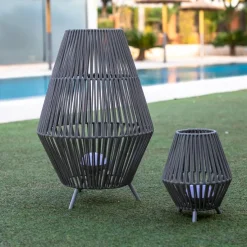 Taupe Stehleuchte inklusive dimmbarer LED, IP54, wiederaufladbar mit Fernbedienung - Conta