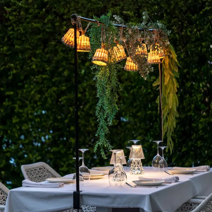 Verstellbarer schwarzer Lichterkettenrahmen - Garland Lift