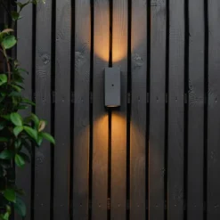 Wandleuchte grau IP44 mit Hell-Dunkel-Sensor - Baleno II